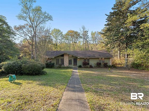 2nd image of 208 Confederate Dr N