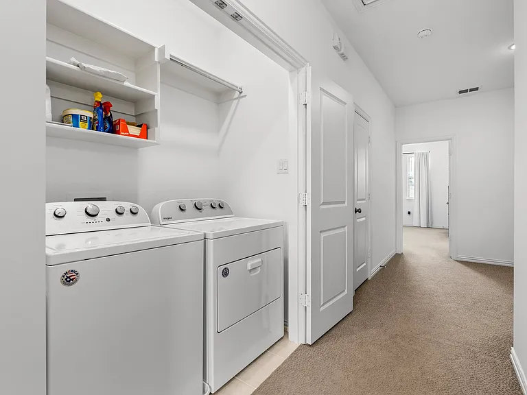 2529 Barnwood Ln — Photo 4