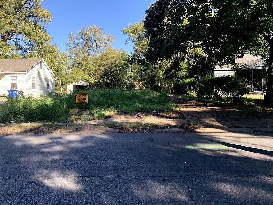 1st image of 210 S 18th St