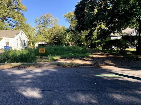 210 S 18th St, West Memphis, AR 72301