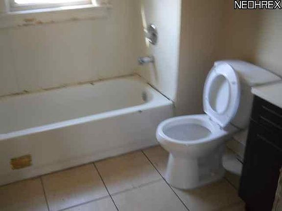 4th image of 4257 E 119th St