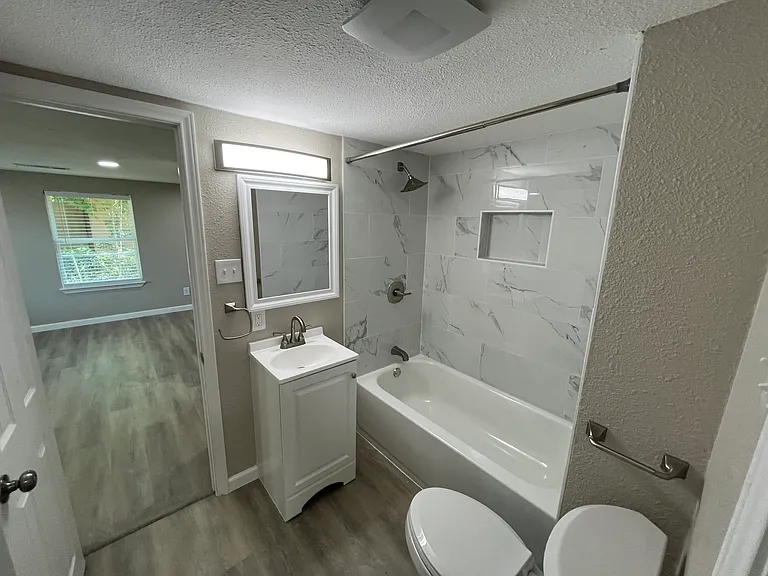 1215 H Pl — Photo 8