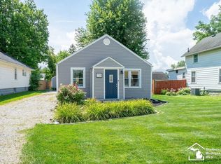 739 Orchard St, Temperance, MI 48182