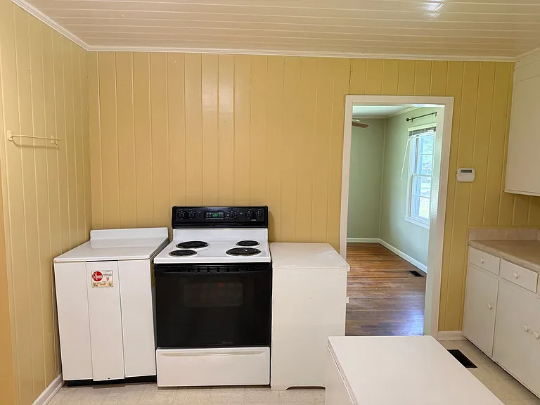 105 Highland Heights Dr — Photo 8