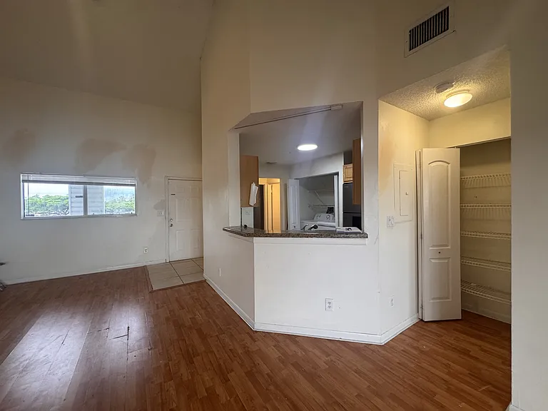 3409 NW 44th St — Photo 3