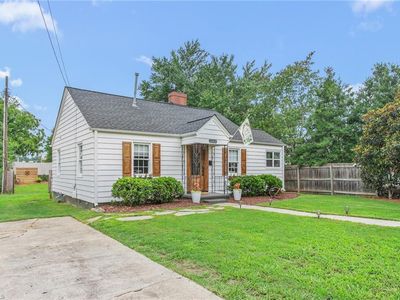 1333 Winstead Pl, Greensboro, NC, 27408