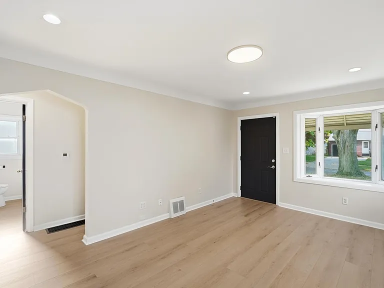 2917 123rd St — Photo 7