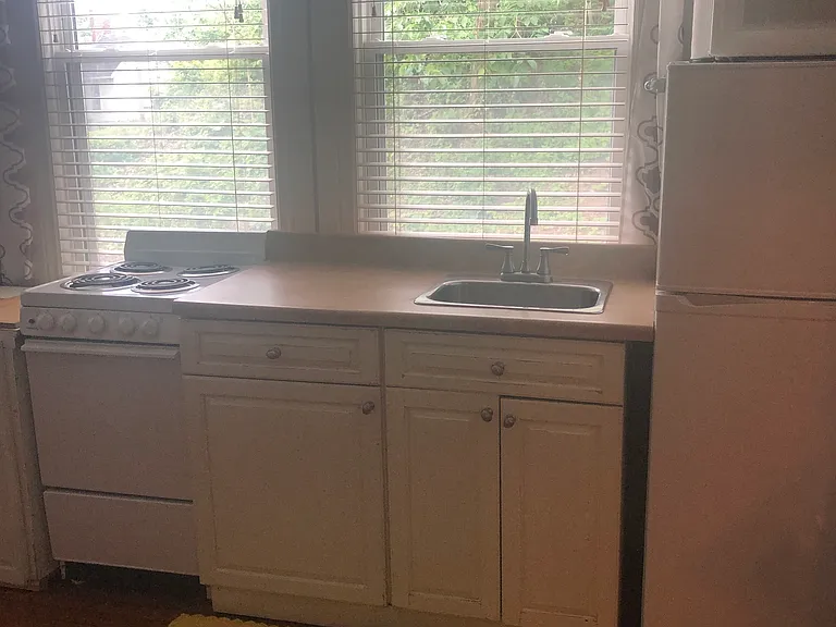 407 W Maiden St #103 — Photo 10