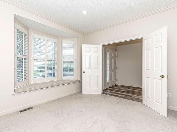 5th image of 7990 Lazelle Woods Dr