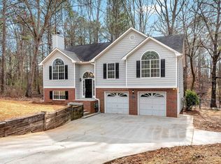 2984 Dogwood Ln, Loganville, GA 30052