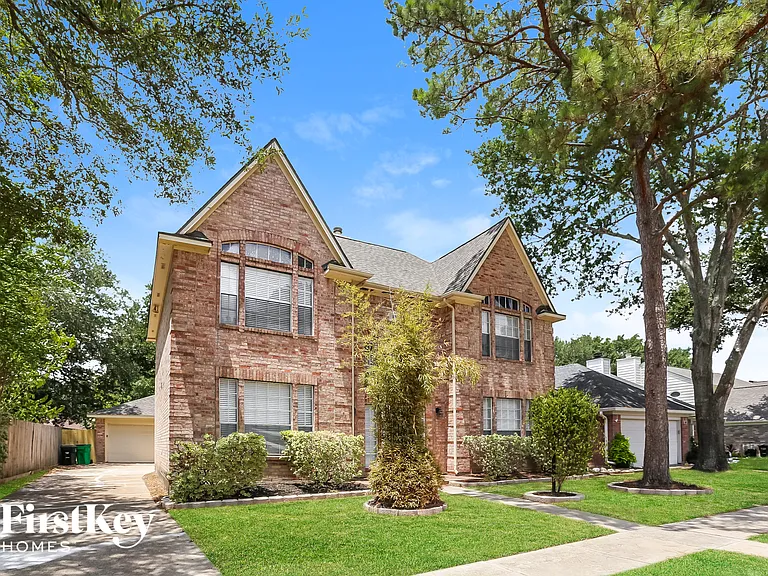 5711 Parryville Dr — Photo 2