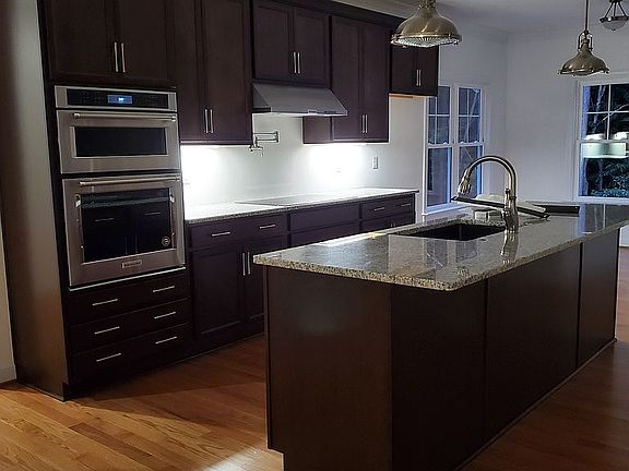 3rd image of 4714 Mantlo Ct
