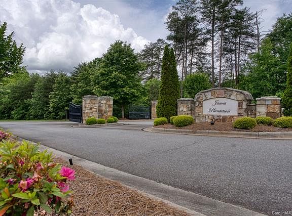 3rd image of 30 James Plantation Dr