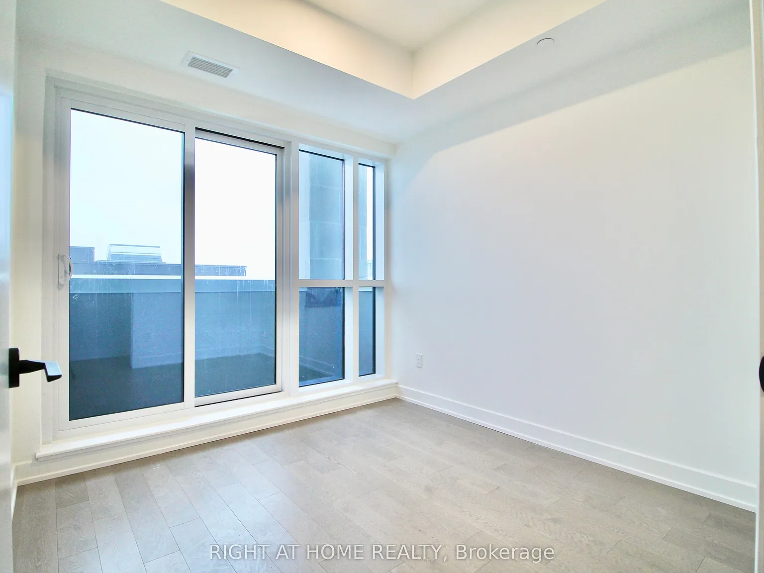 2 bed, $2,990 — Photo 4