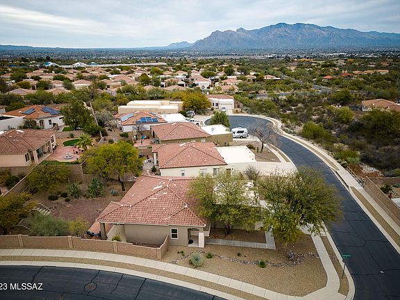 3rd image of 3663 N Raven Wash Dr