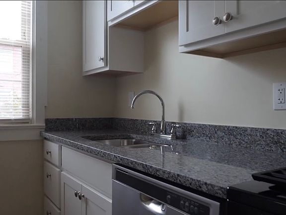 2nd image of 206 S Mathilda St