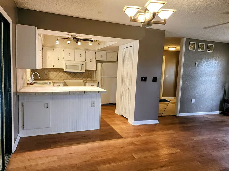 5228 Derby Ave — Photo 4