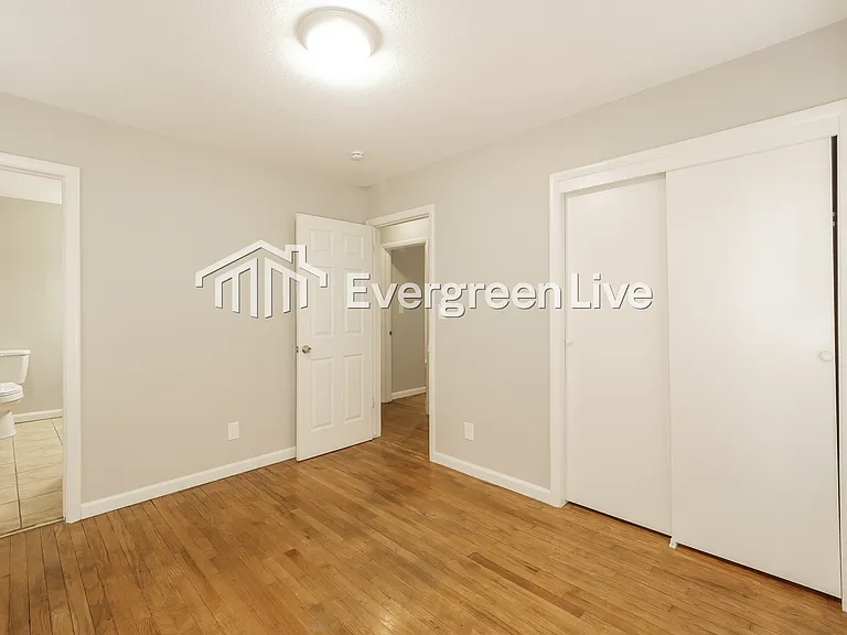 9408 Richmond Ave — Photo 10