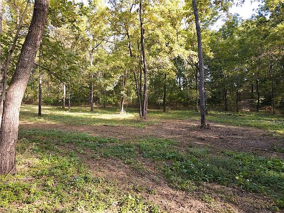 2nd image of 940 NE 981st Rd