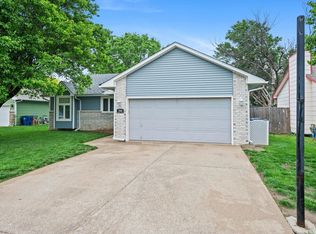 700 Deerfield Cir, Valley Center, KS 67147
