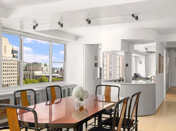 340 East 64th Street image 3 of 14