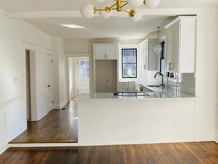 1683 York Ave — Photo 3