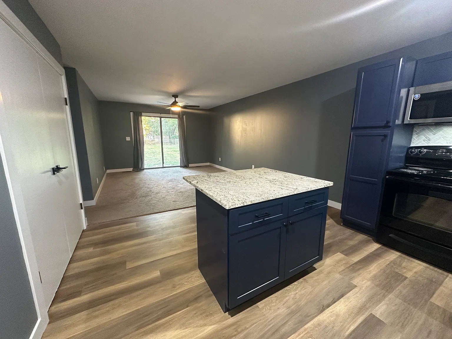 2 bed, 750 sqft, $850 — Photo 3