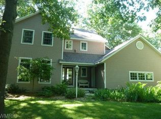 6173 Bayou Trl, Saugatuck, MI 49453