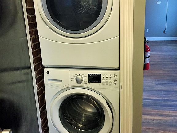 3rd image of 4741 Butler St APT 5