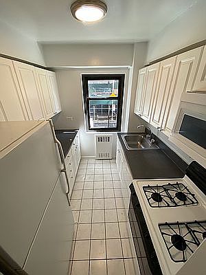 1st image of 400 E 55th St APT 16H