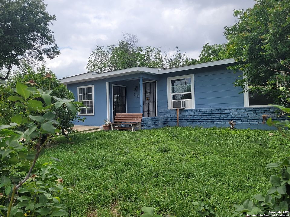 1st image of 119 Sandra Dr.