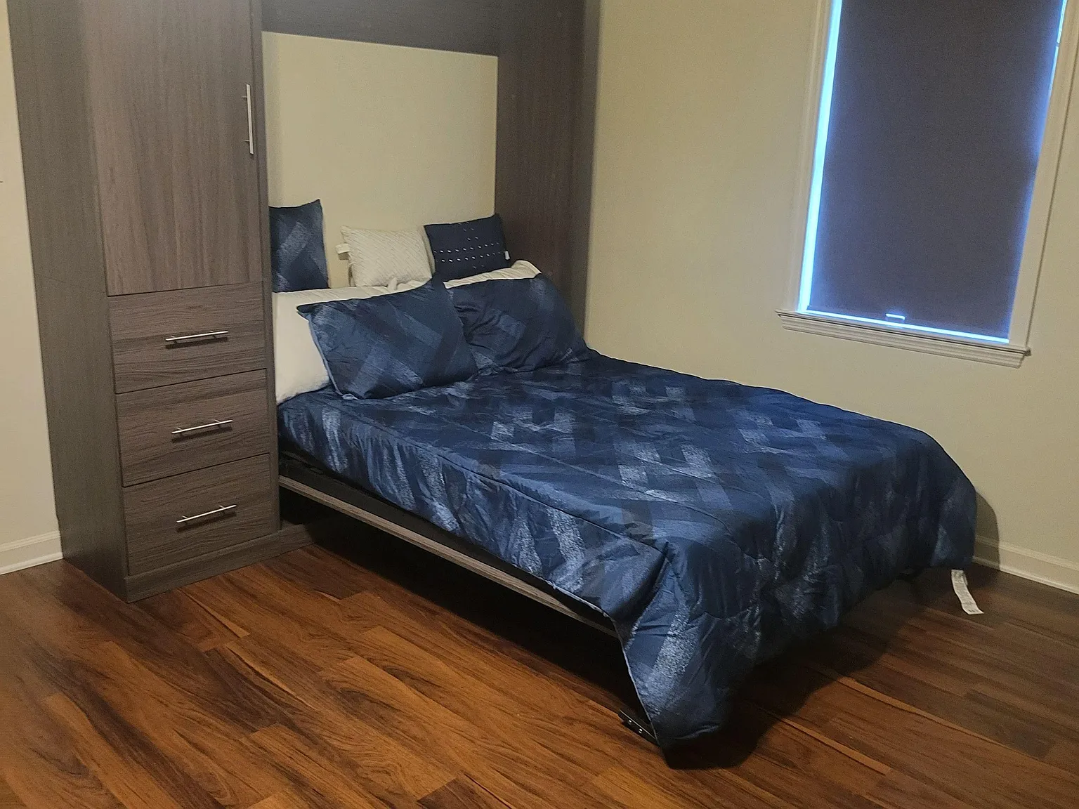 1 bed, 1.0 bath, 2500 sqft, $819 — Photo 1