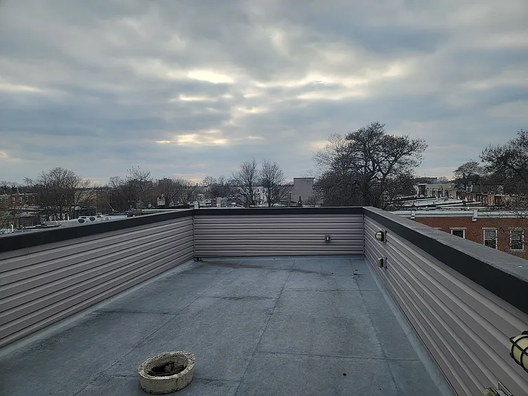 729 N 38th St #2 — Photo 16