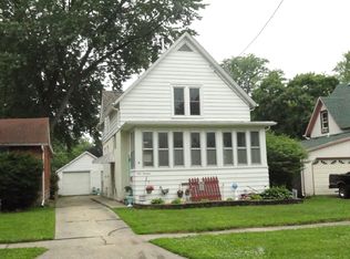 914 Prospect St, Dekalb, IL 60115