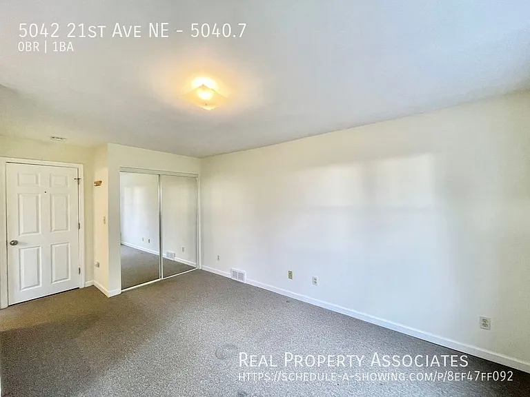 5042 21st Ave NE #5040.7 — Photo 5