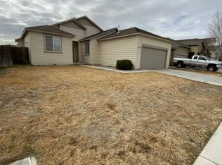 1395 Mountain Rose Dr, Fernley, NV 89408