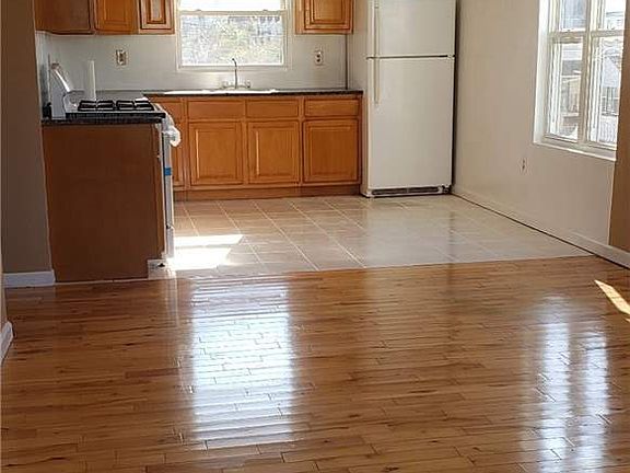 3rd image of 2223 Nameoke Ave