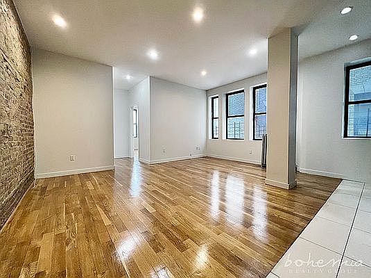 2nd image of 555 W 151st St #39