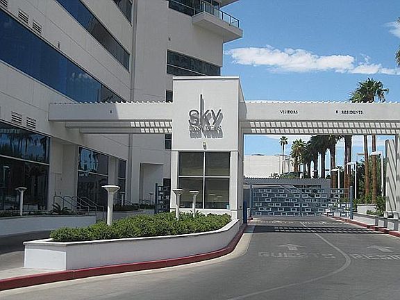 2nd image of 2700 Las Vegas Blvd S Unit 604