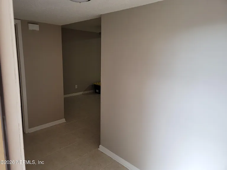 5553 Greatpine Ln S — Photo 3