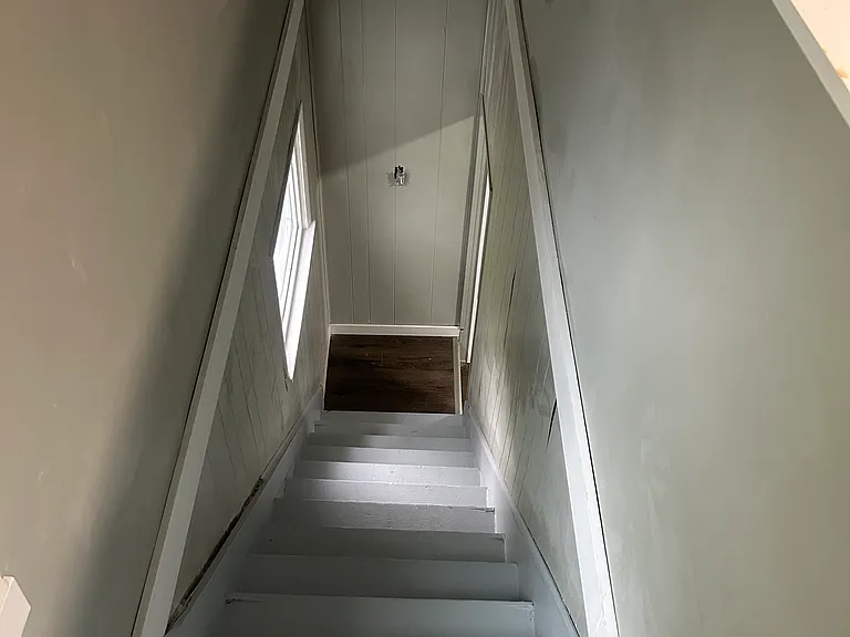 1212 Elm St — Photo 6