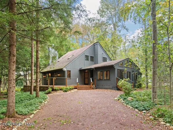 2228 White Oak Trl, Pocono Pines, PA 18350