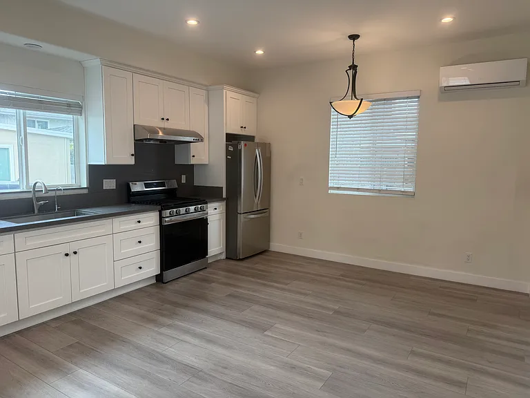 720 S 3rd Ave #B — Photo 3
