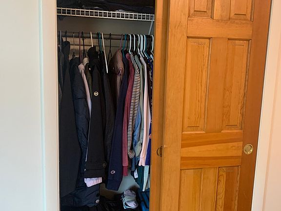 5th image of 907 Beacon St APT 3