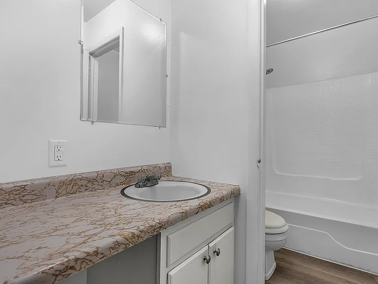 5533 Aspen Ave #4 — Photo 6
