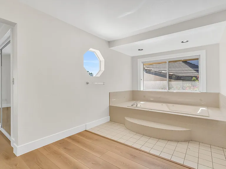 5650 Edgeview Dr — Photo 51