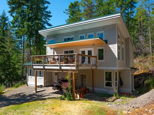 1580 Evergreen Ln, Bowen Island, BC V0N 1G2