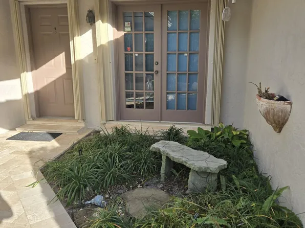 7600 W Country Club Boulevard, Boca Raton, FL 33487