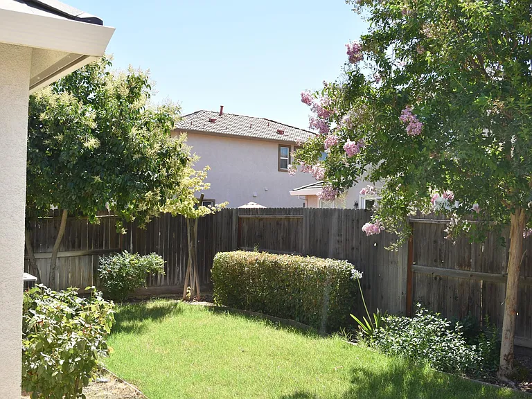 484 Beckman Way — Photo 21