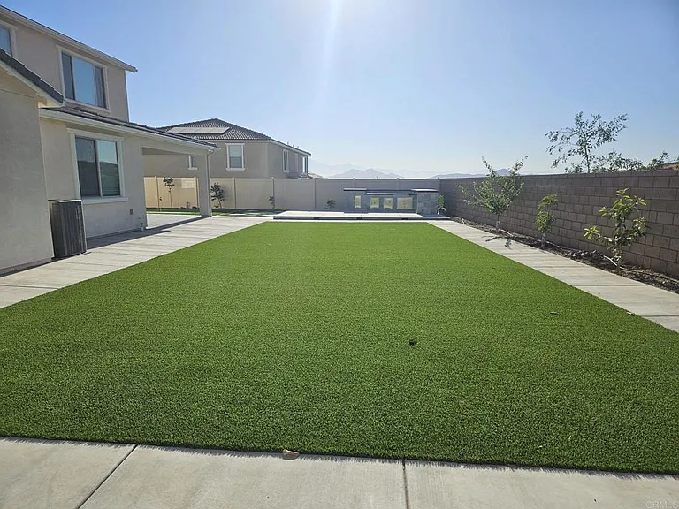 25061 River Peak Dr — Photo 37